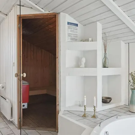 Dijana - 150m From The Sea By Interhome Saltum