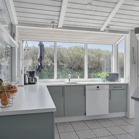 Dijana - 150m From The Sea By Interhome