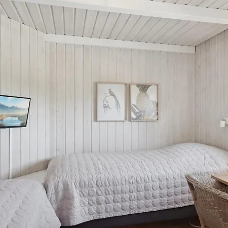 Dijana - 150m From The Sea By Interhome Nyaraló *